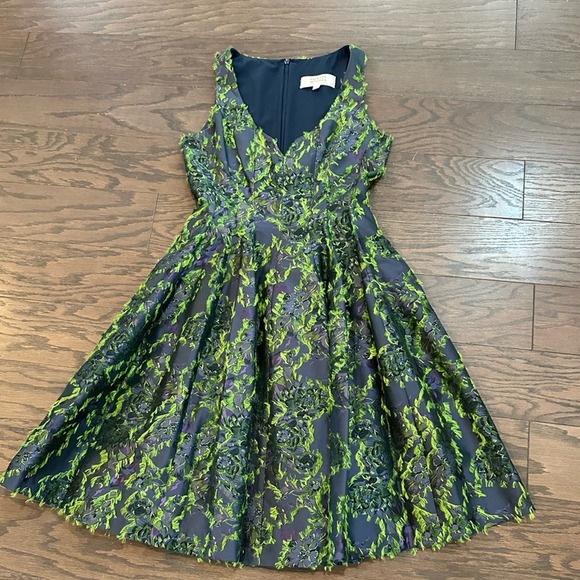 Badgley Mischka Collection Fit and Flare Cocktail Sleeveless V-Neck Dress Size 6 - Picture 1 of 10